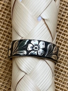 Anillo de plata .925 pavonado