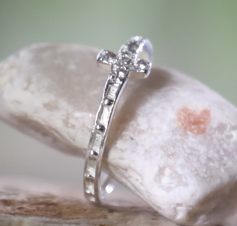 Anillo de plata .925 con circonias