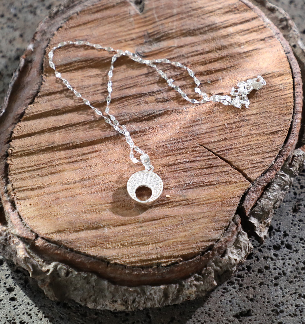 Dije de con zirconias plata .925