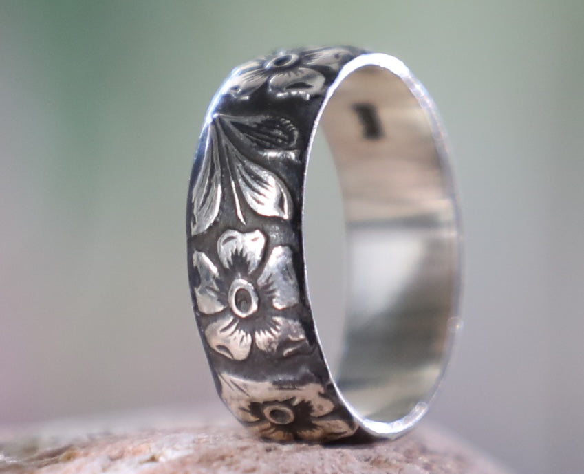 Anillo de plata .925 pavonado