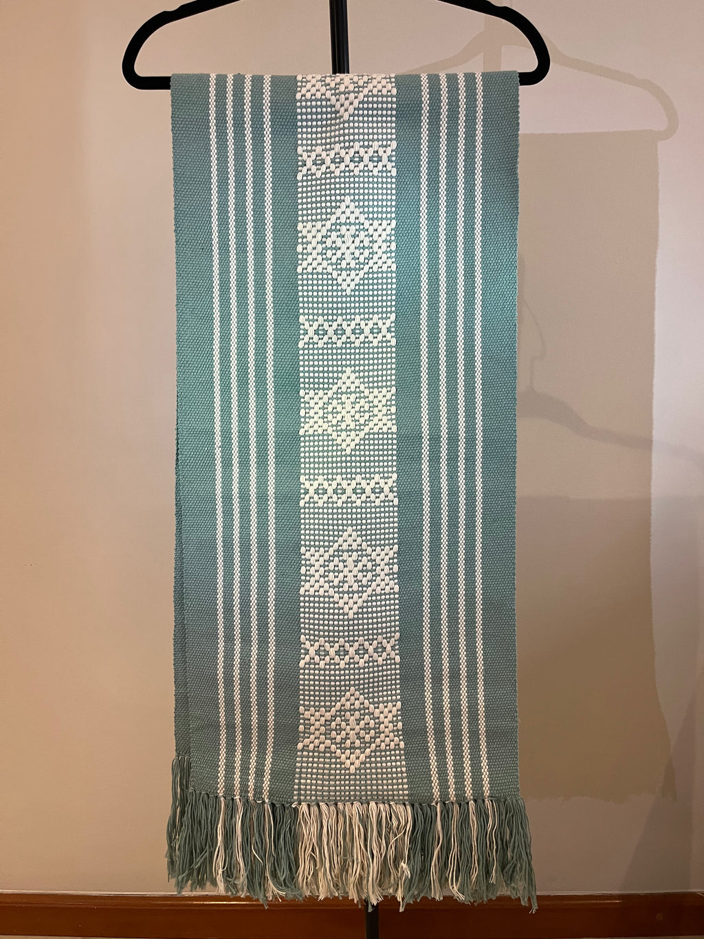 Camino de mesa olivo