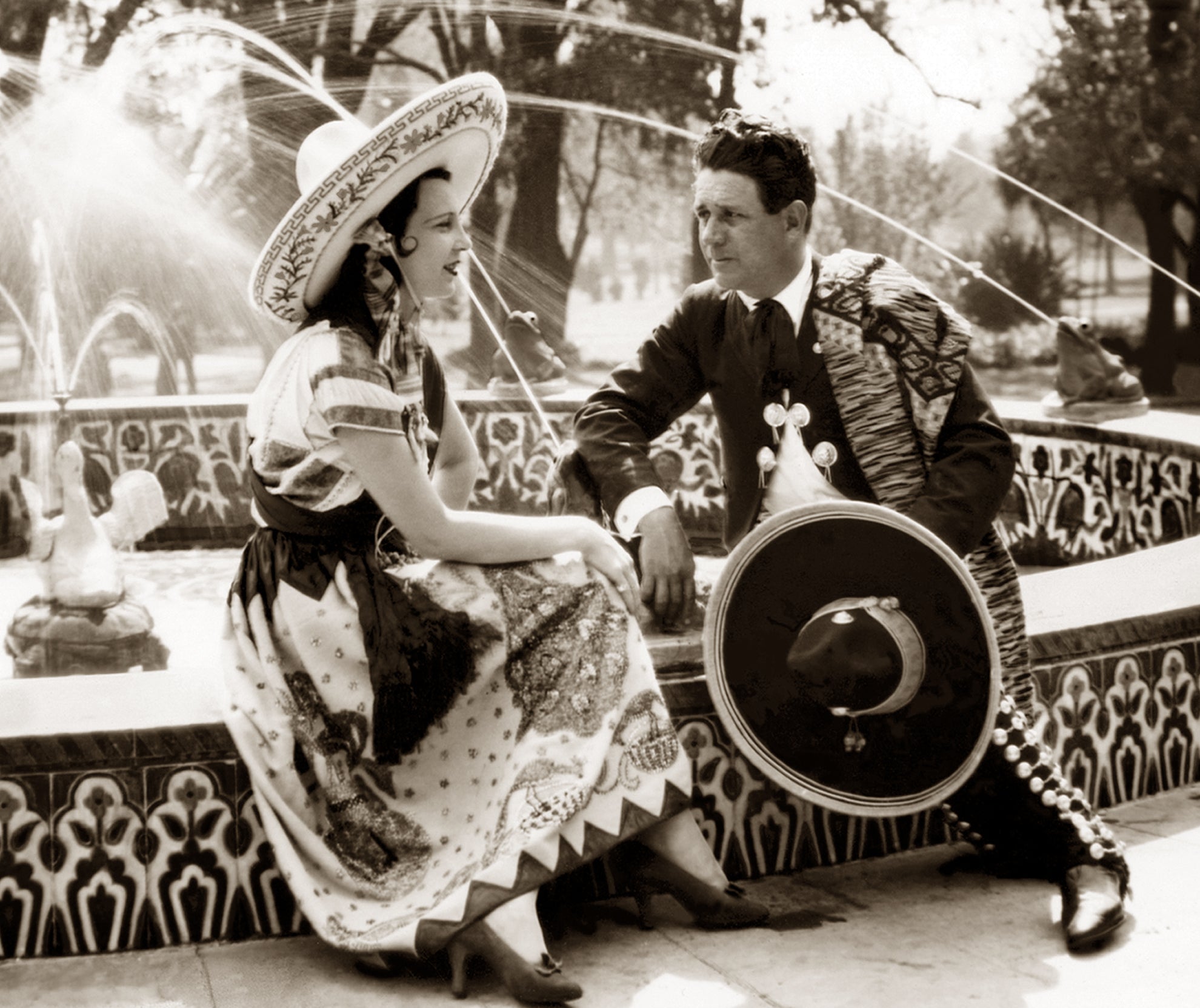 FOTOGRAFÍA AGUSTÍN VÍCTOR CASASOLA - HUGO BREHME 28X 35 cm.