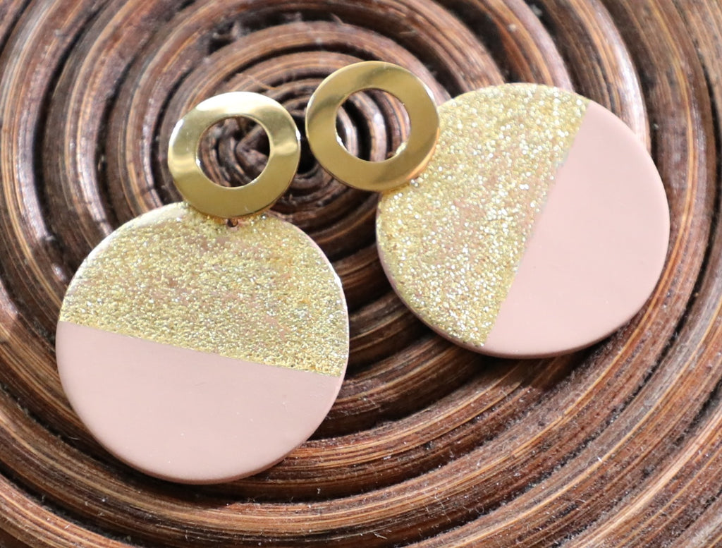 Colgantes (aretes) de pasta con baño de oro