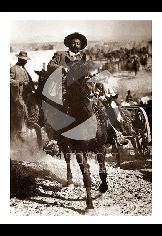PHOTO / FOTOGRAFÍA - GRAL VILLA A CABALLO