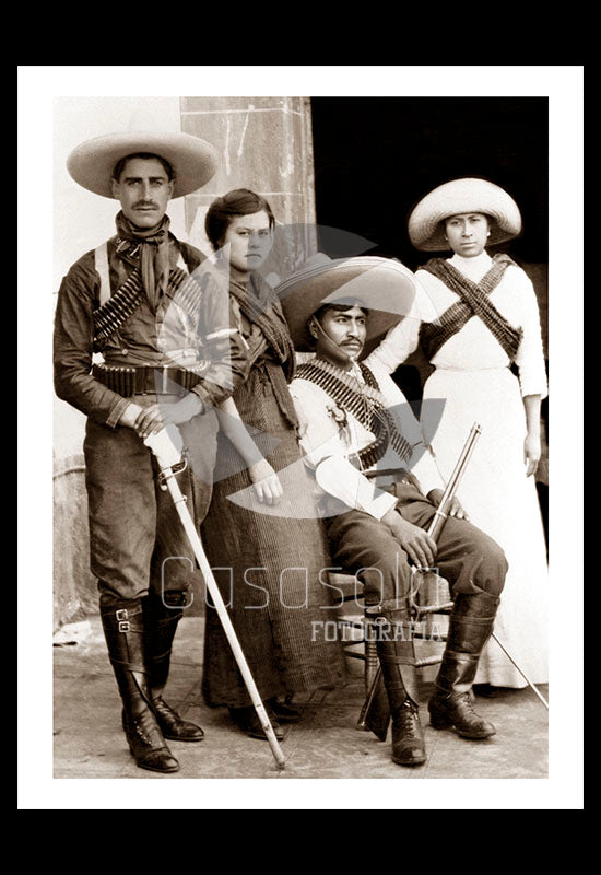 PHOTO / FOTOGRAFÍA - DOS PAREJAS REVOLUCIONARIAS