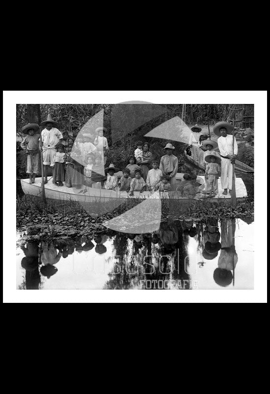 PHOTO / FOTOGRAFÍA  - FAMILIA INDÍGENA XOCHIMILCO