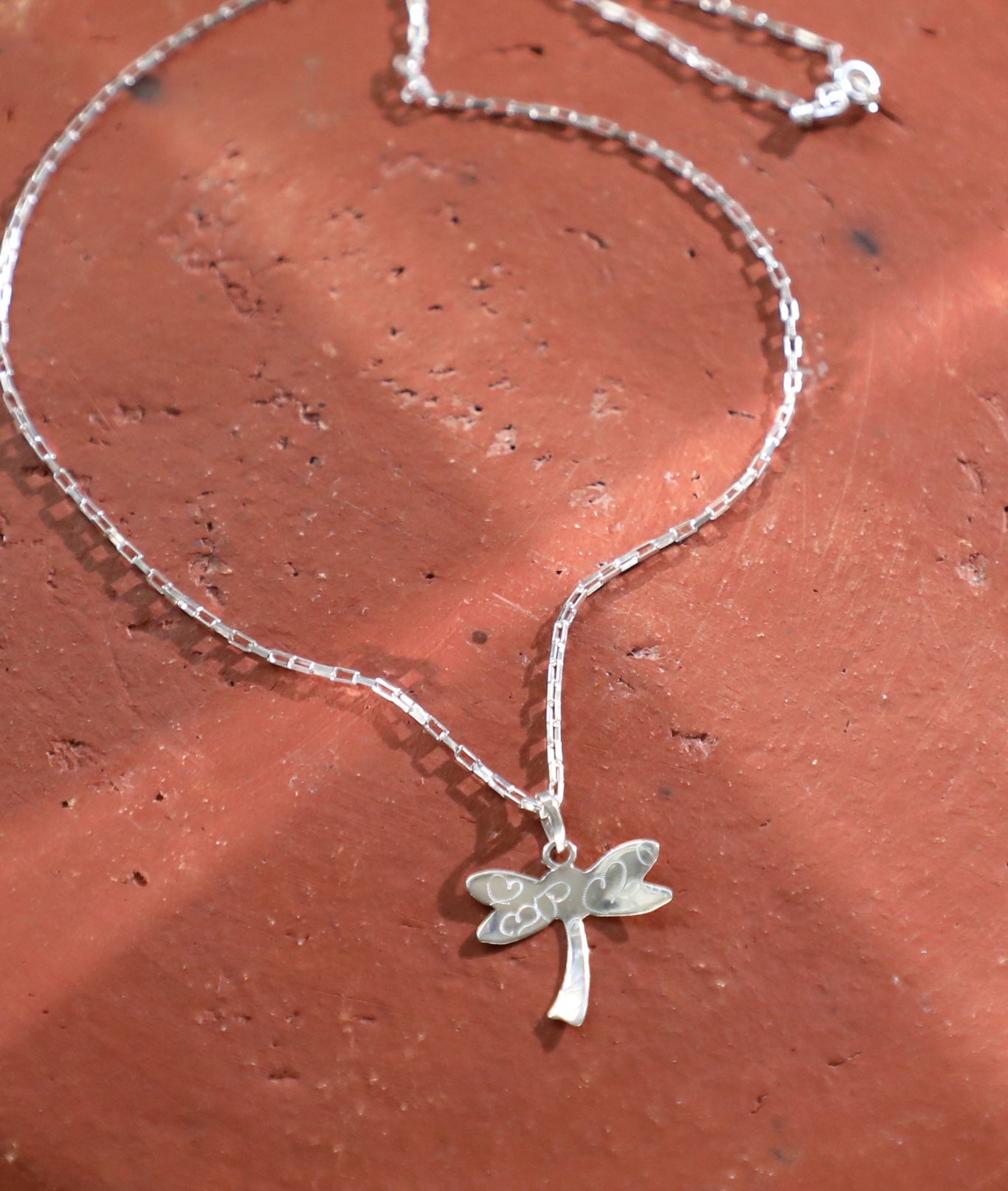 Dije libélula plata .925