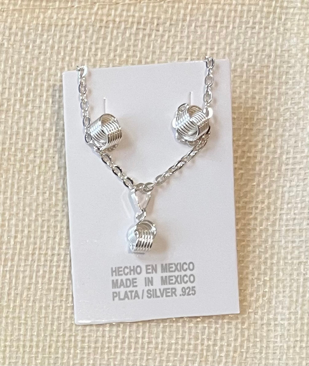 Juego de aretes con dije plata .925