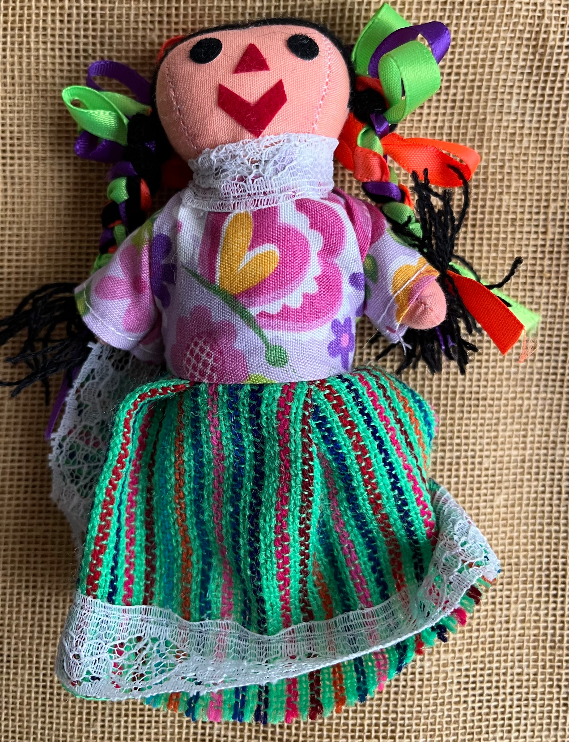 Muñeca "Lele" pequeña