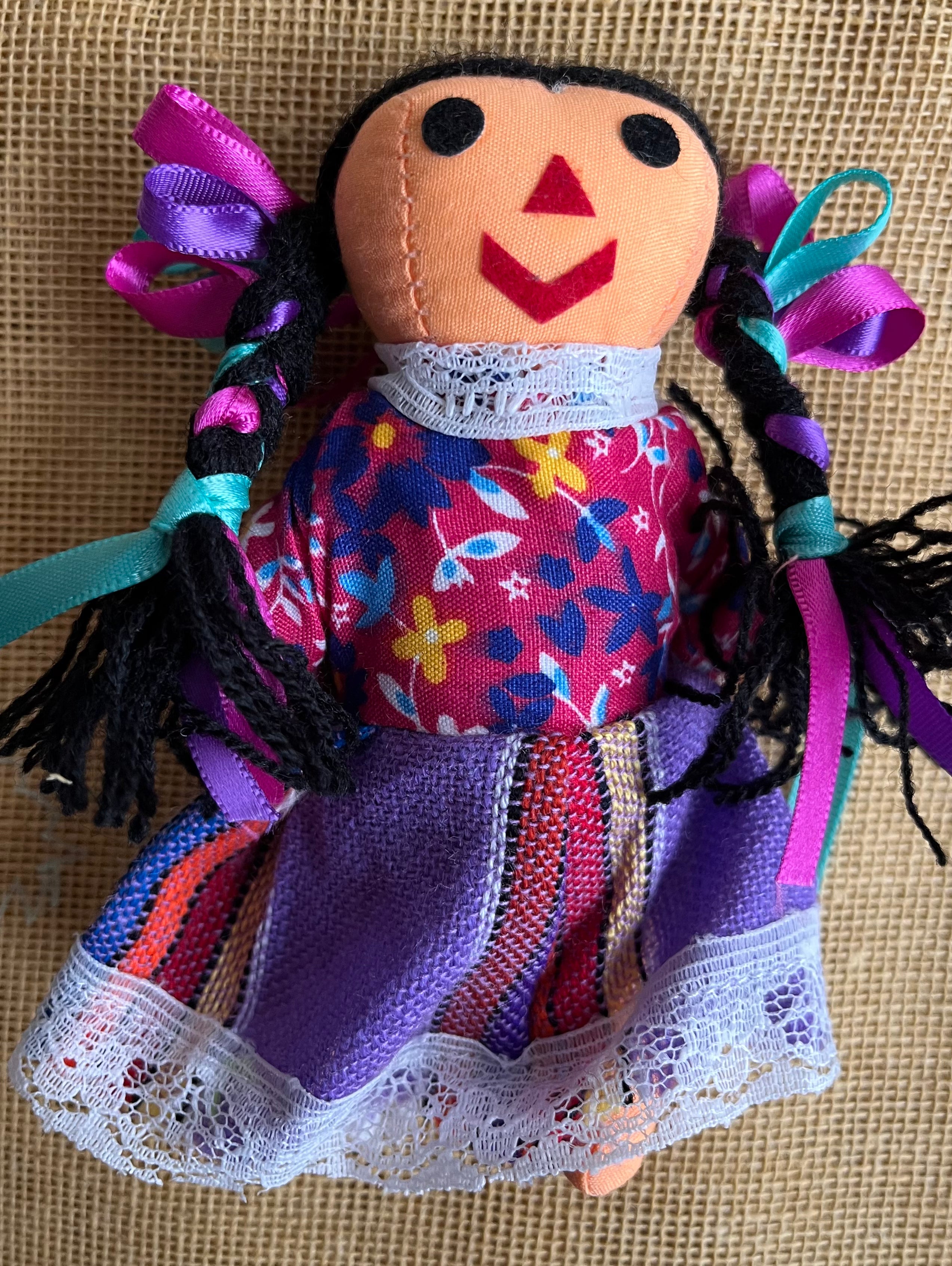 Muñeca "Lele" pequeña