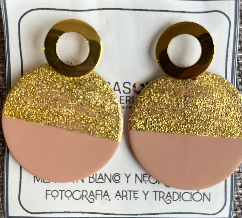 Colgantes (aretes) de pasta con baño de oro