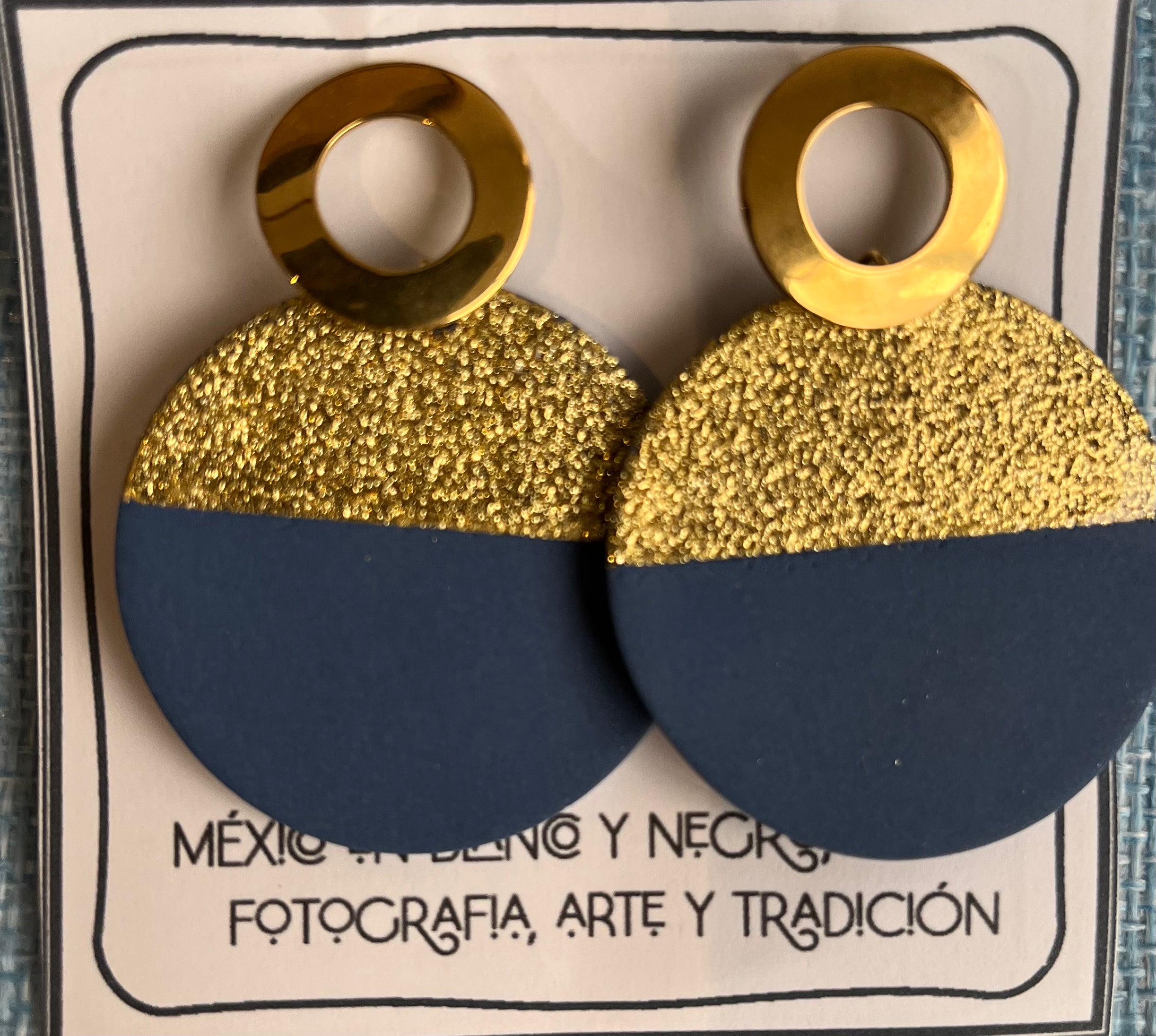 Colgantes de pasta con baño de oro