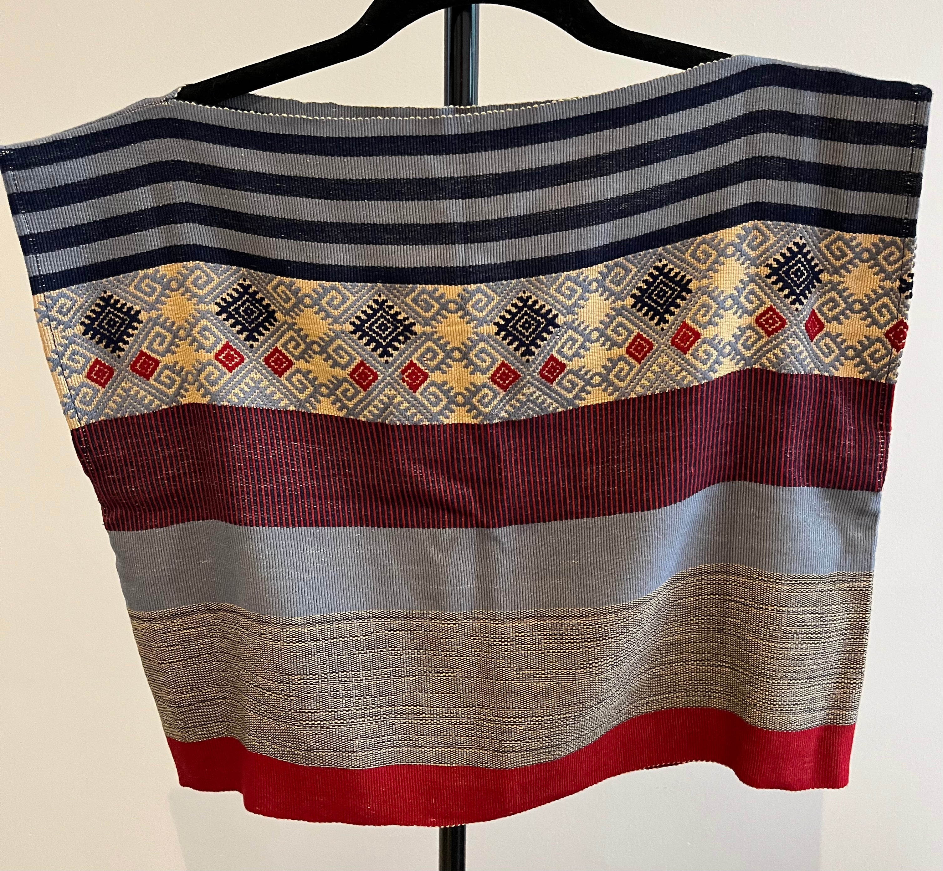 Blusa elaborada en telar de cintura