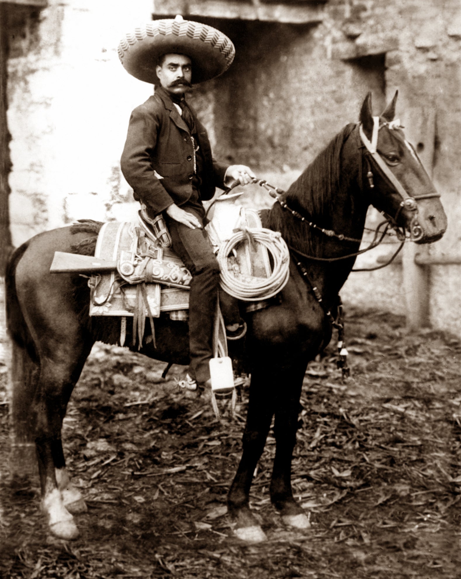 FOTOGRAFÍA AGUSTÍN VÍCTOR CASASOLA - HUGO BREHME 28X 35 cm.